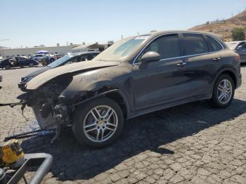  Salvage Porsche Cayenne