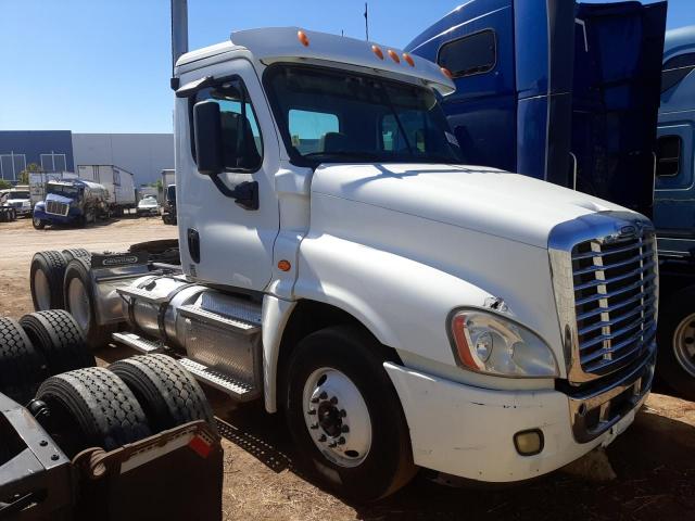  Salvage Freightliner Cascadia 1