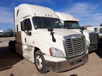  Salvage Freightliner Cascadia 1