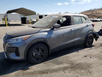  Salvage Nissan Kicks