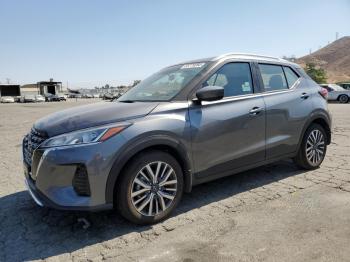  Salvage Nissan Kicks