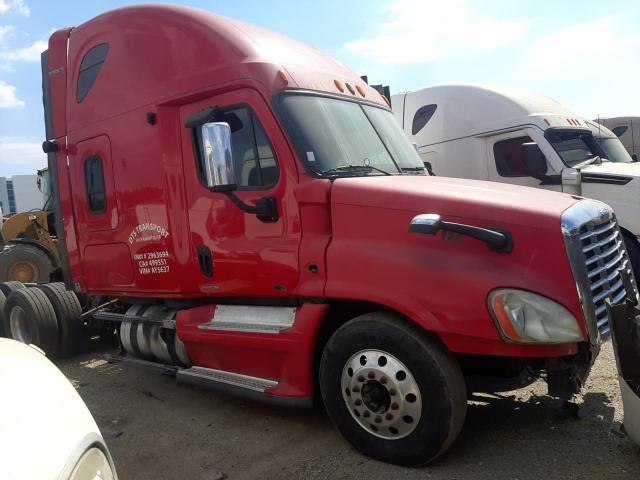  Salvage Freightliner Cascadia 1