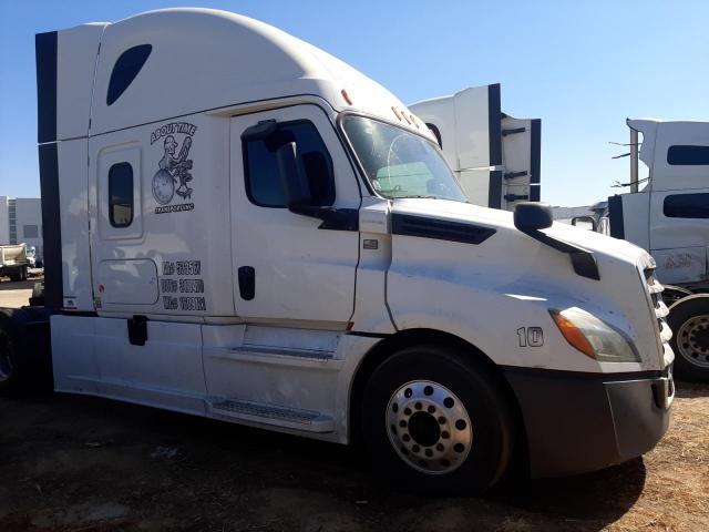  Salvage Freightliner Cascadia 1