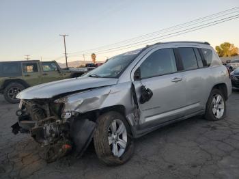  Salvage Jeep Compass