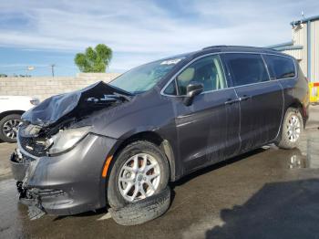  Salvage Chrysler Minivan