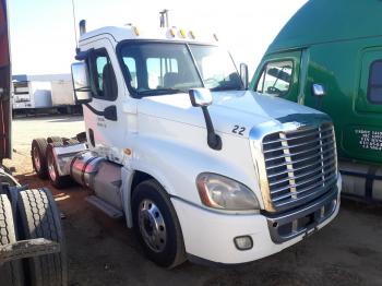  Salvage Freightliner Cascadia 1