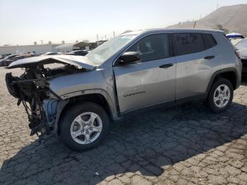  Salvage Jeep Compass