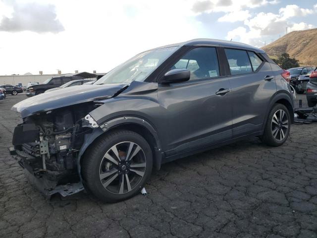  Salvage Nissan Kicks