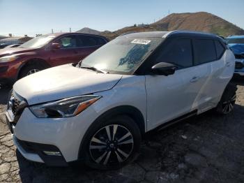  Salvage Nissan Kicks