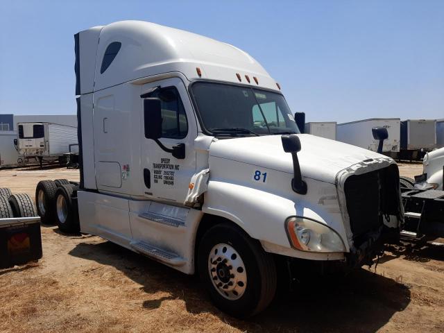  Salvage Freightliner Cascadia 1