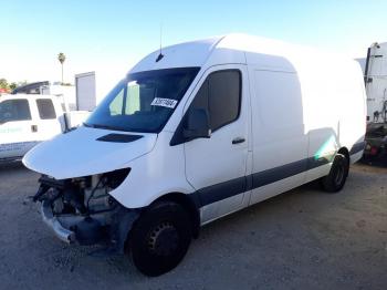  Salvage Mercedes-Benz Sprinter