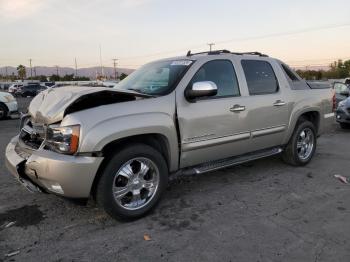  Salvage Chevrolet Avalanche