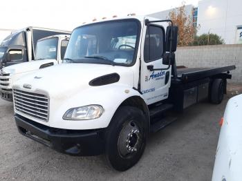  Salvage Freightliner M2 106 Med