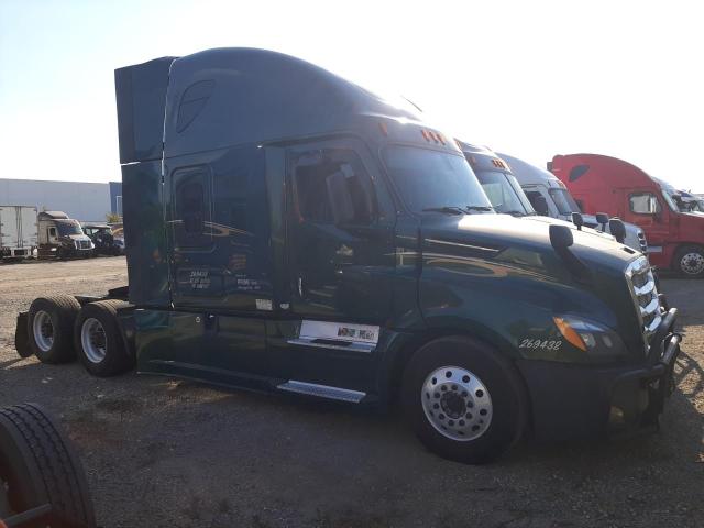  Salvage Freightliner Cascadia 1