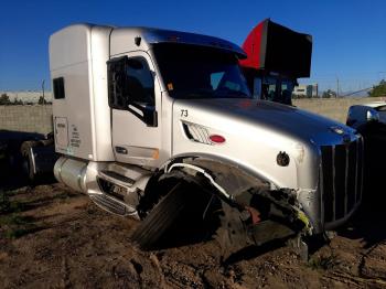  Salvage Peterbilt 579