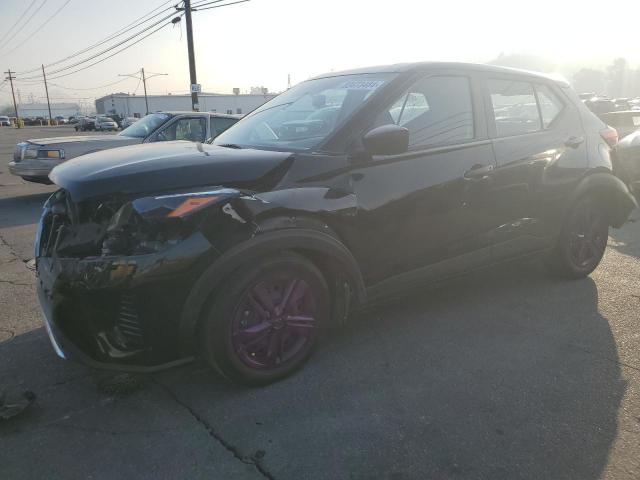  Salvage Nissan Kicks