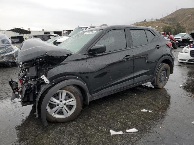  Salvage Nissan Kicks