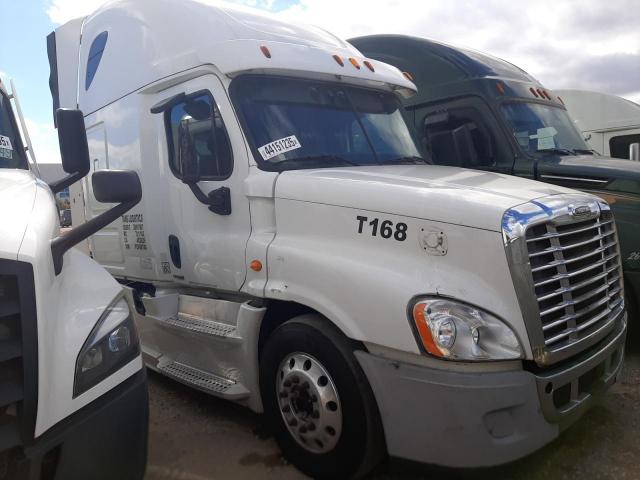  Salvage Freightliner Cascadia 1