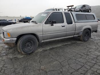  Salvage Toyota Pickup