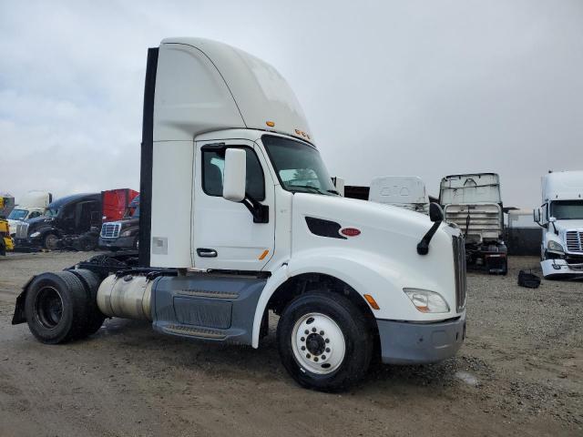  Salvage Peterbilt 579