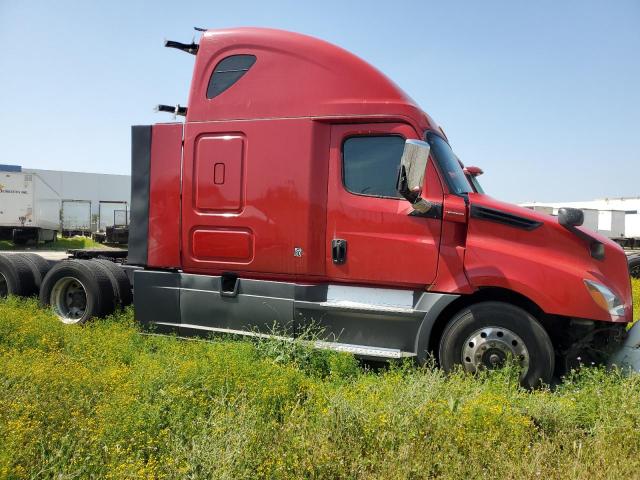  Salvage Freightliner Cascadia 1