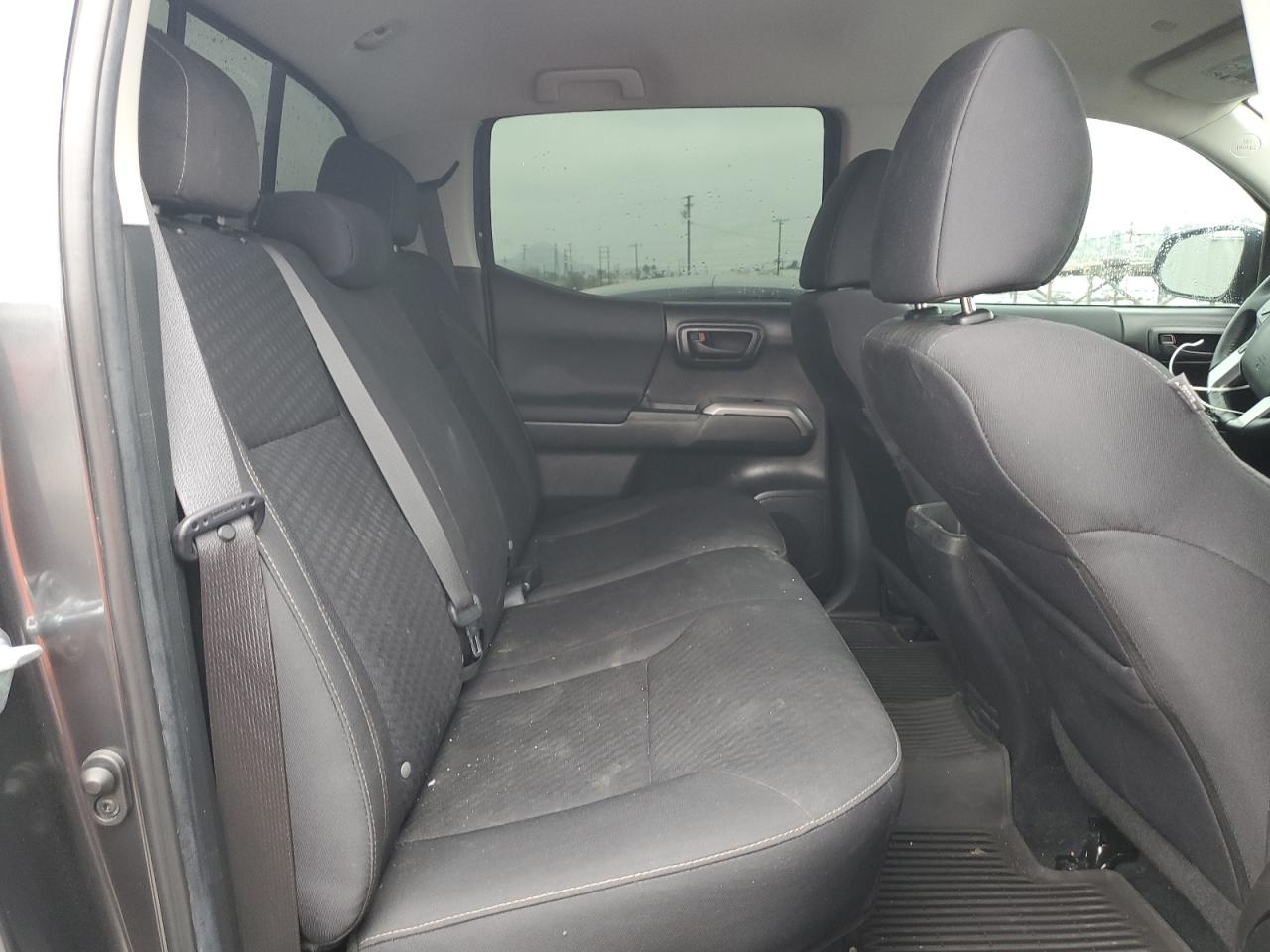 Toyota Tacoma Double Cab Image 8