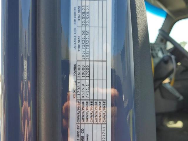 Peterbilt 536 Image 8