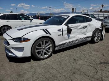  Salvage Ford Mustang
