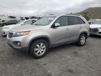  Salvage Kia Sorento