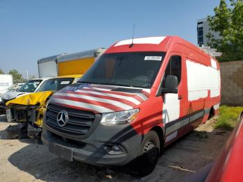  Salvage Mercedes-Benz Sprinter