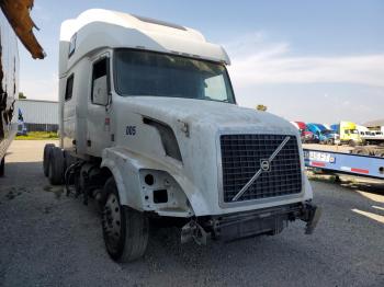  Salvage Volvo Vnl