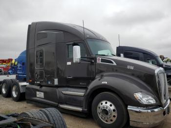  Salvage Kenworth Constructi