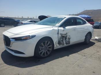  Salvage Mazda 3