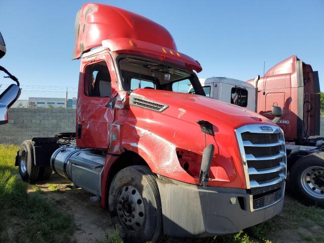  Salvage Freightliner Cascadia 1