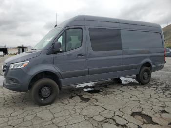  Salvage Mercedes-Benz Sprinter