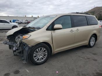  Salvage Toyota Sienna