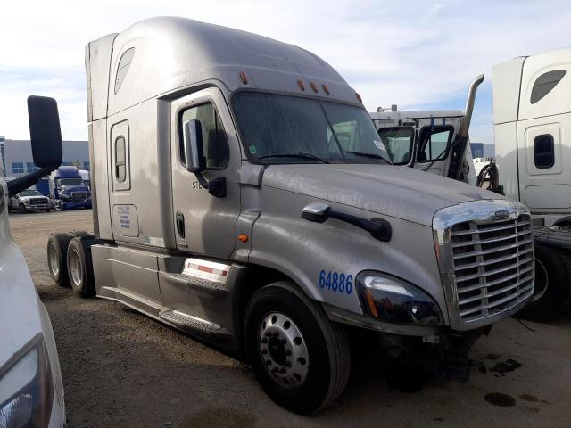  Salvage Freightliner Cascadia 1