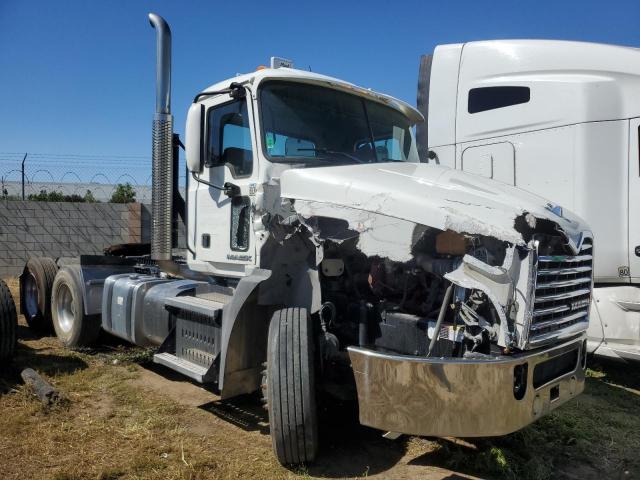  Salvage Mack 600 Cxu600