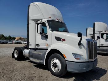  Salvage Peterbilt 579