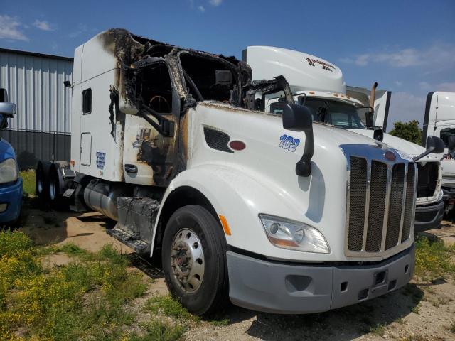  Salvage Peterbilt 579