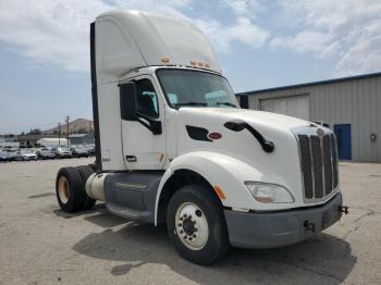 Salvage Peterbilt 579