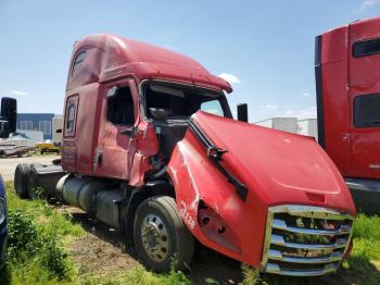 Salvage Freightliner Cascadia 1