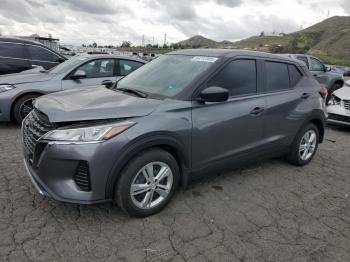  Salvage Nissan Kicks
