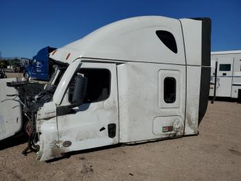  Salvage Freightliner Cascadia
