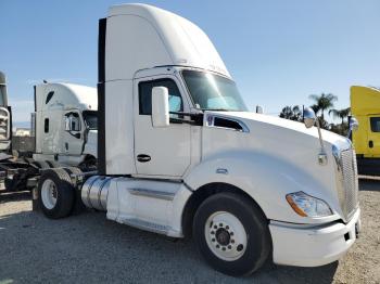  Salvage Kenworth T680
