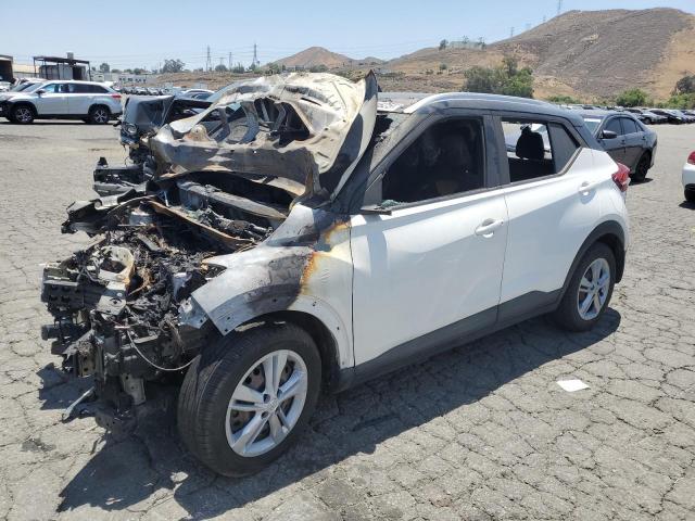  Salvage Nissan Kicks