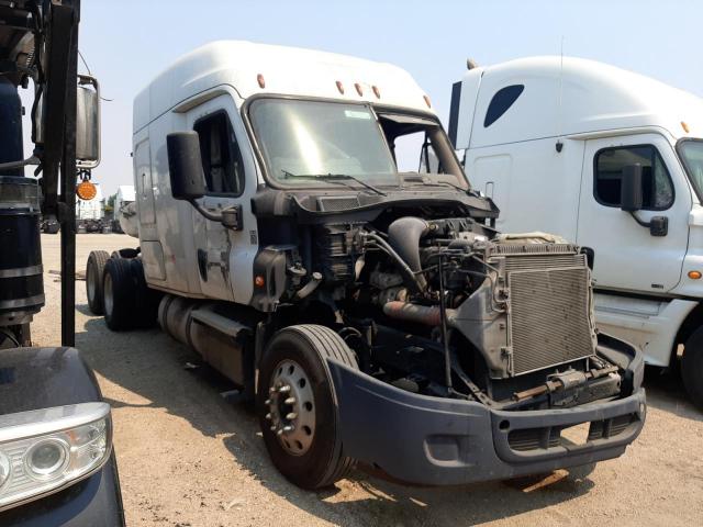  Salvage Freightliner Cascadia 1