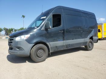  Salvage Mercedes-Benz Sprinter