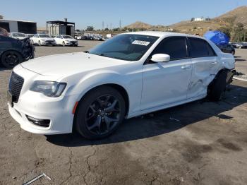  Salvage Chrysler 300