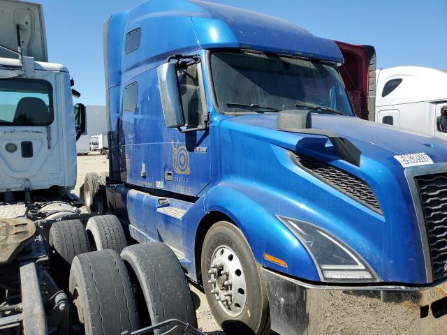  Salvage Volvo Vnl